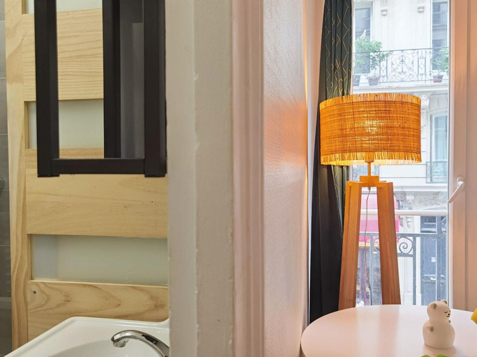 Others 5, Sunshine apt/500m to Printemps/elevator, Paris