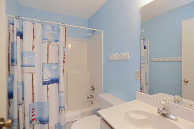 Bathroom 4, Boardwalk Sandpiper, Gulf