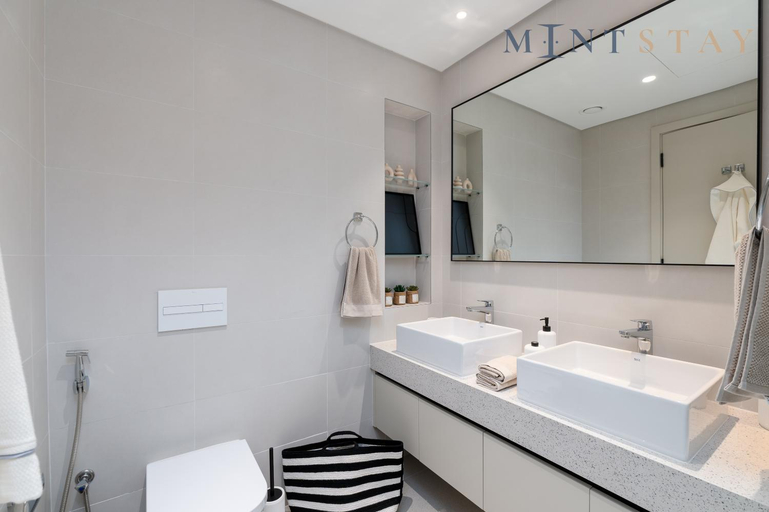 Others 3, Marina Vista 2, Emaar Beachfront - Mint Stay, Dubai