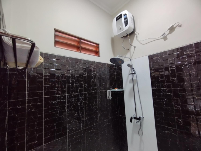 Bathroom 8
