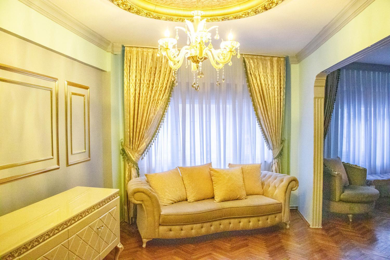 Others 3, 3 Diffrent Family Apartments At Center Walking 5 Minutes, Fatih