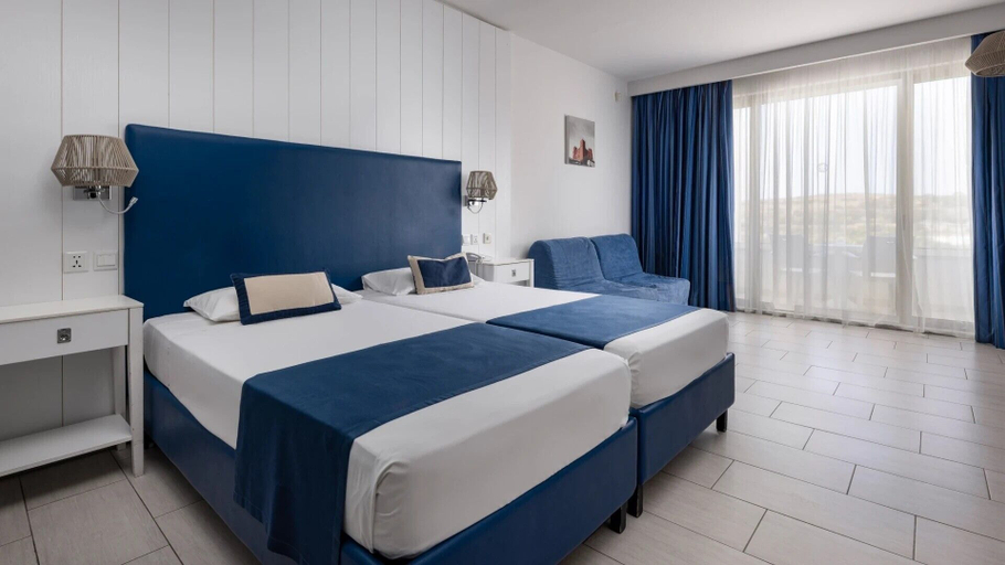 Bedroom 4, db Seabank Resort and Spa