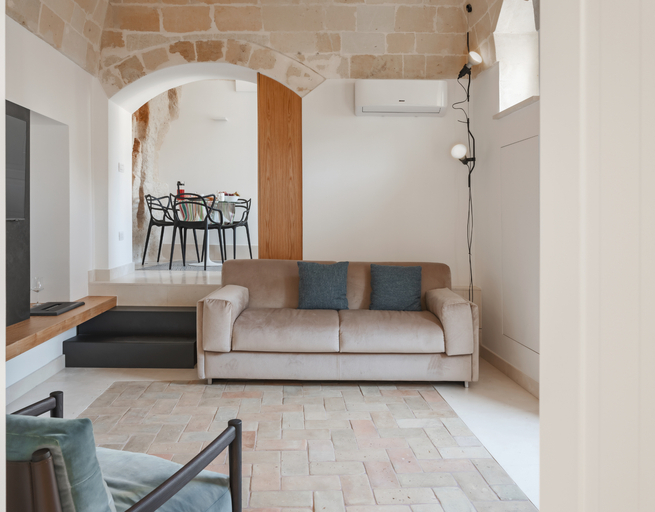 Others 4, Domus de Armenis, Matera
