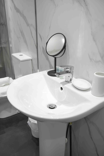 Bathroom 2, Braelochan Stay, West Dunbartonshire