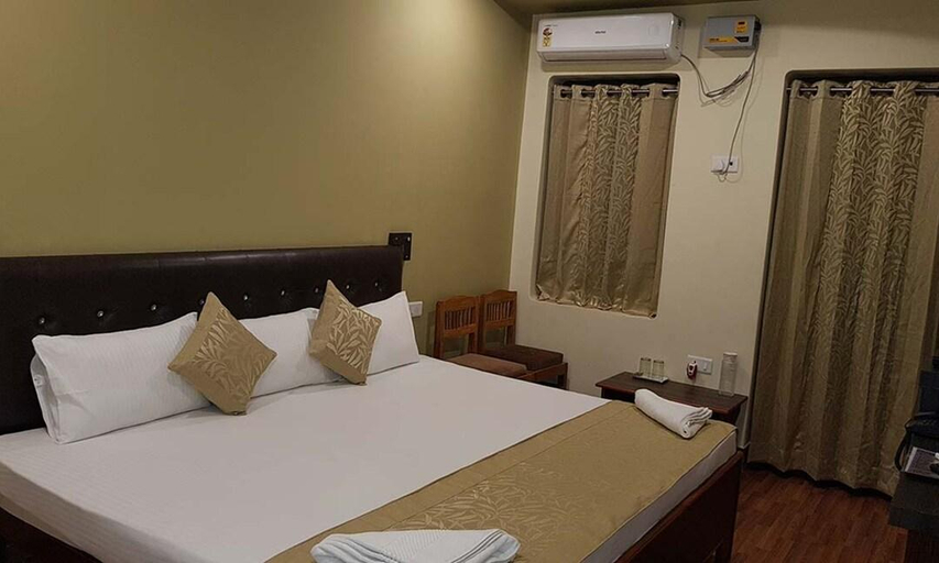 Bedroom 4, Hotel Gokul Grand, Varanasi