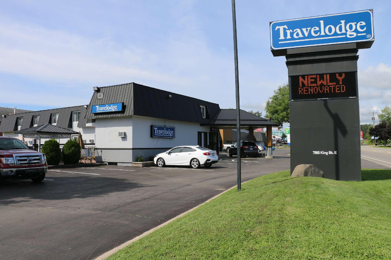 Exterior & Views, Travelodge by Wyndham Gananoque, Leeds and Grenville