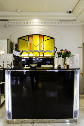 Public Area 2, Le Meurice, Alpes-Maritimes