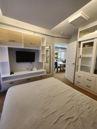 Others 3, Accolade Place - DMCI, Quezon City