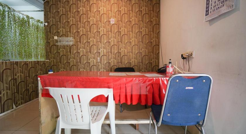 Food & Drinks, Griya Sawamah Syariah RedPartner, Jakarta Pusat
