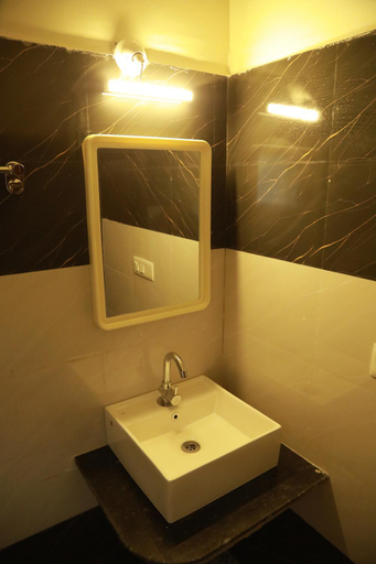 Bathroom 4, Coastal Republica, Uttara Kannada