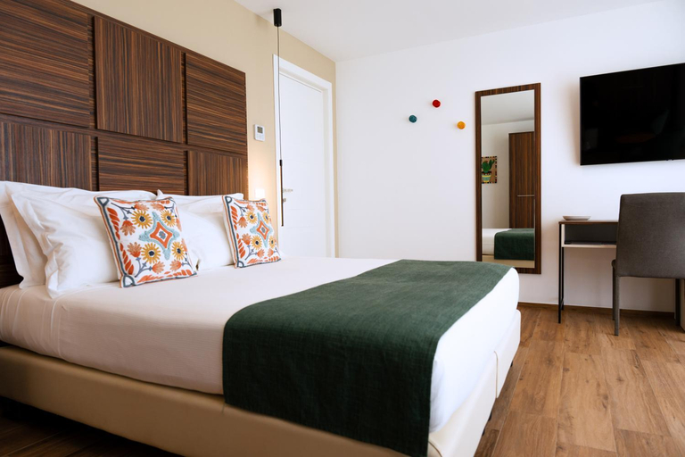 Bedroom 3, Elaia Rooms, Syracuse