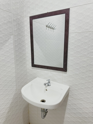 Bathroom 5, Hotel Focus, Central Jakarta