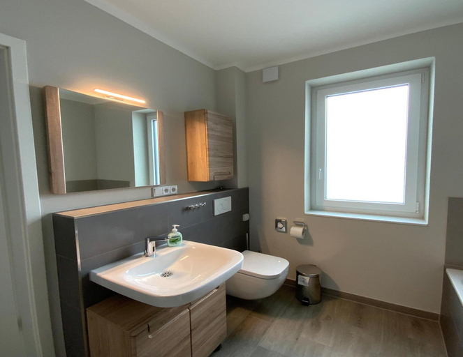 Bathroom 3, Exclusives Appartement auf Fehmarn, Ostholstein