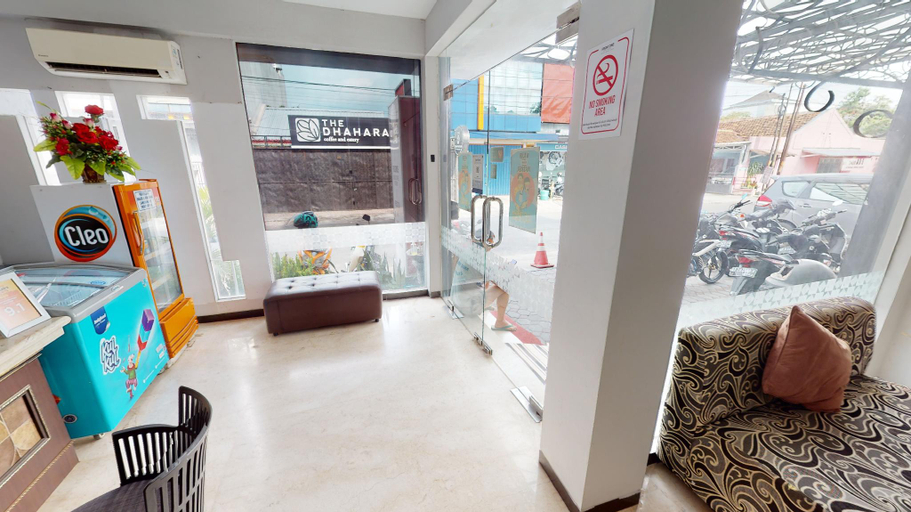 Others 5, Front One Boutique Brani Solo, Solo
