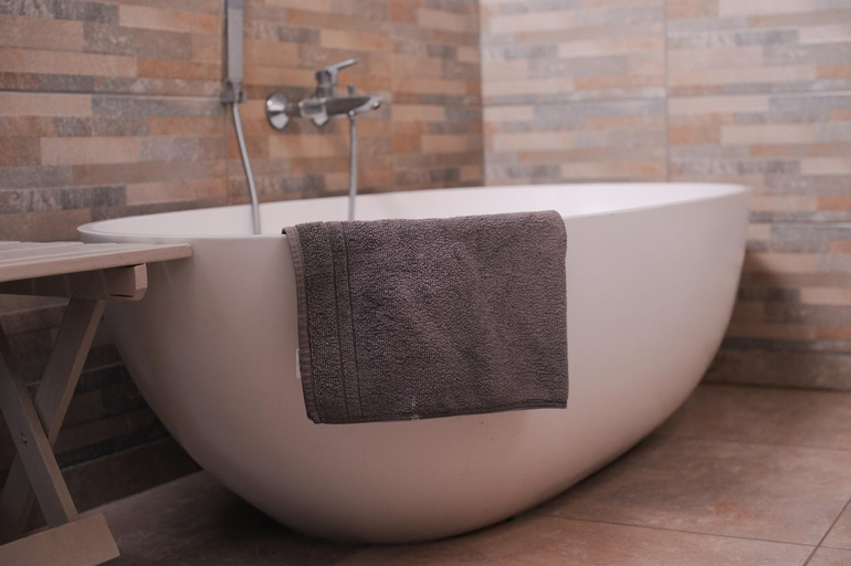 Bathroom, The Waterfront, Maun, Ngamiland East