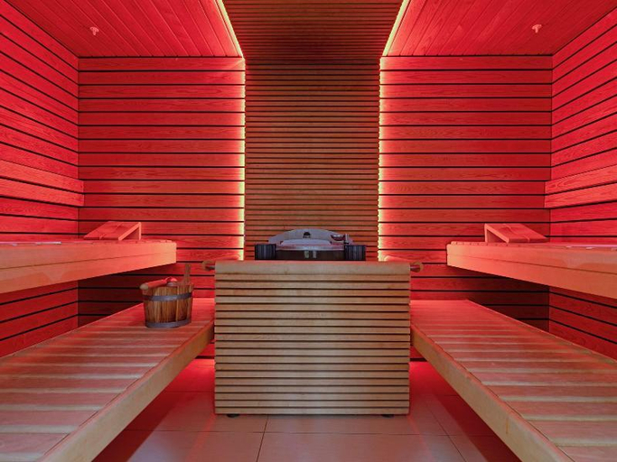 Sport & Beauty 3, Swiss-Chalet Merlischachen - Historik Chalet-Hotel Lodge, Küssnacht
