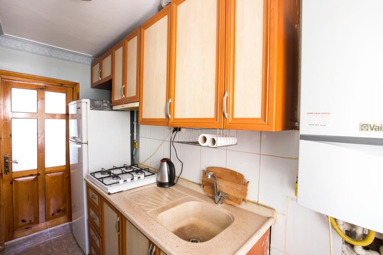 Dining Room 2, 3 Diffrent Family Apartments At Center Walking 5 Minutes, Fatih