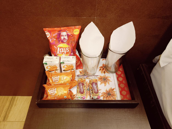 Food & Drinks 5, Hotel Marys Arcade, Thanjavur