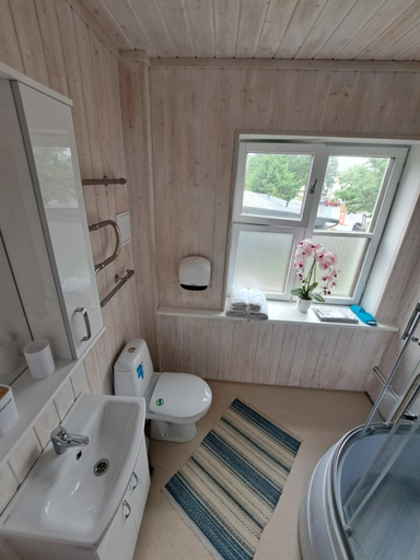 Bathroom 2, Paide B&B, Paide