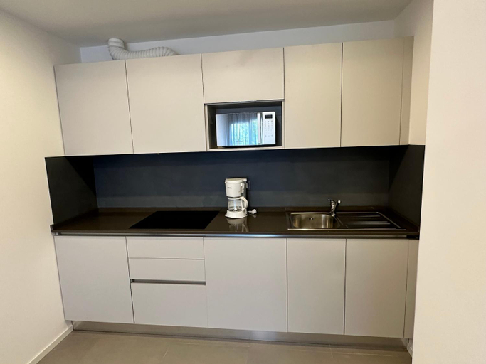 Others 4, Nuovo condominio con piscina e garage, Venezia
