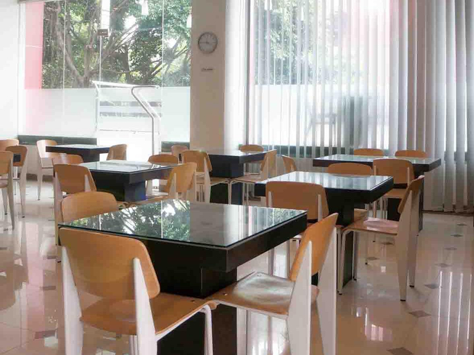 Food & Drinks 5, Win Hotel Blok M, South Jakarta