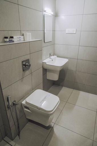Bathroom 3, Athirappilly Rainland Resort, Thrissur