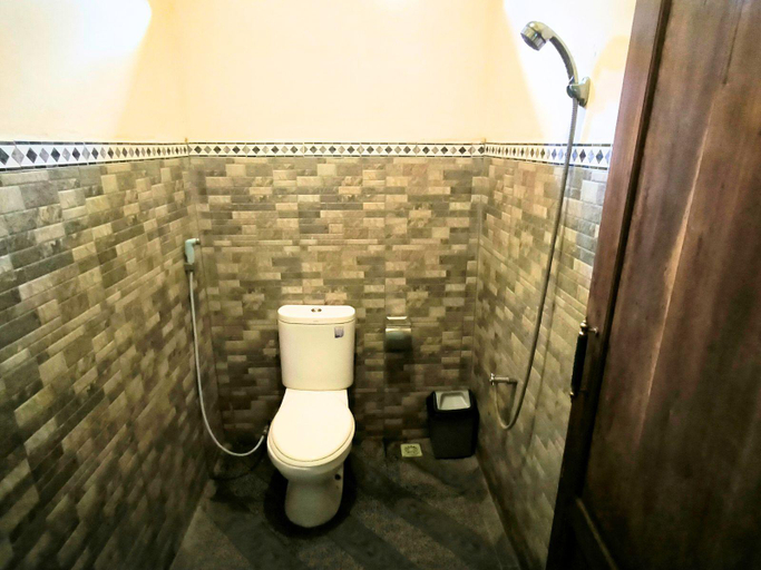 Bathroom 4