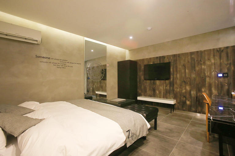 Bedroom 11