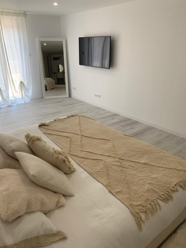 Others 2, Suite avec sauna, Vaucluse