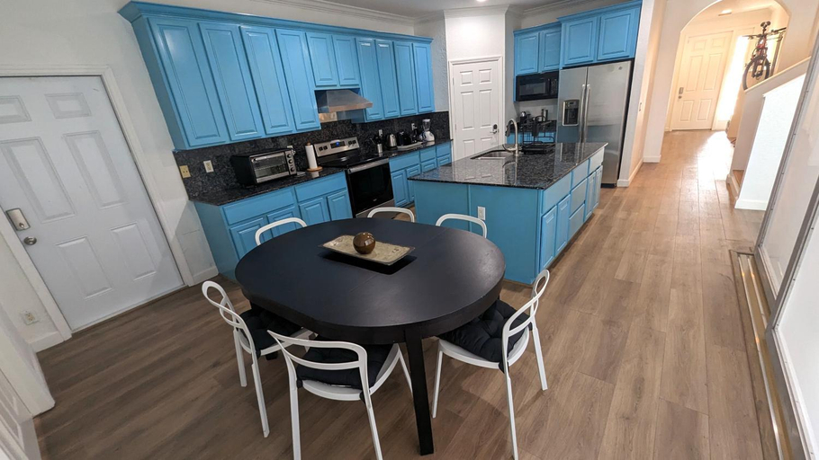 Others 4, Rent W Palm Beach, Palm Beach