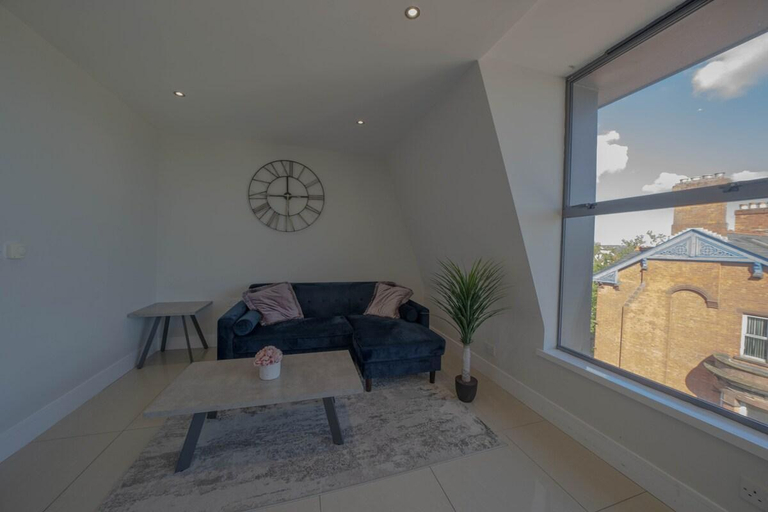 Others 3, Super cute rooftop Apartment. Beautiful city views, Belfast