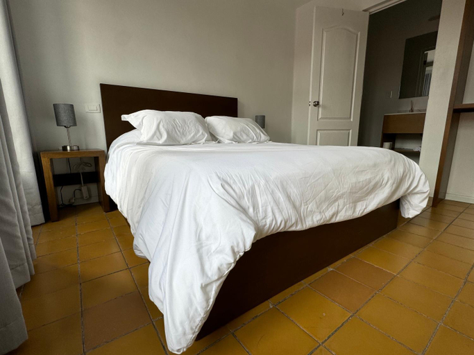 Others 4, Hotel Mado, Jalostotitlán
