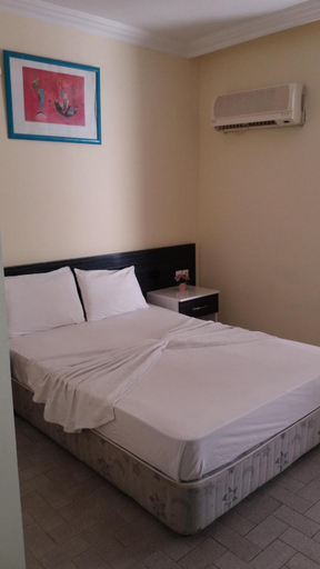 Bedroom 4, Delphin Apart Hotel, Manavgat