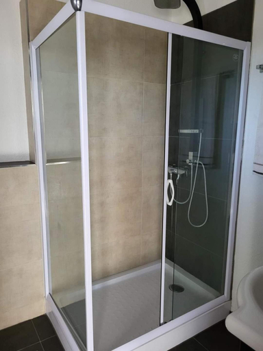 Bathroom 2, Apartmani Sutomore Tri Palme