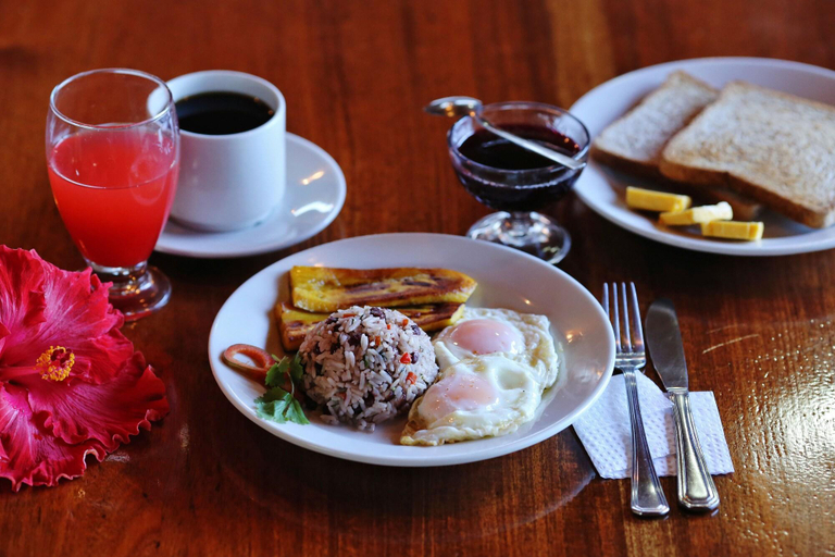 Food & Drinks 5, Hotel El Atardecer, Puntarenas