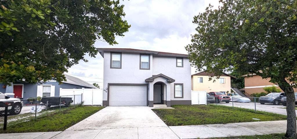 Others 3, Rent W Palm Beach, Palm Beach