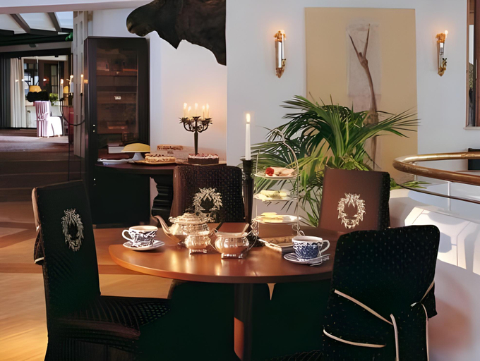 Others 4, Hotel Bergwelt, Imst