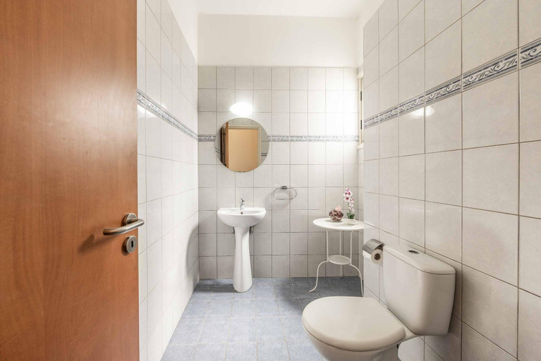 Bathroom 3, Villa Venere