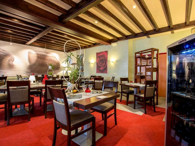 Food & Drinks 4, Logis Hotel-Restaurant Le Commerce, Aveyron
