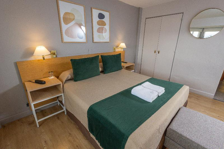 Bedroom 3, Hotel Plaza Bariloche, Bariloche