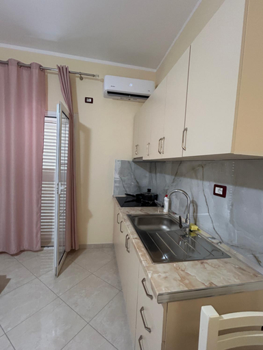 Others 5, Rest House, Vlorës