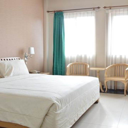 Hotel Green Wattana Sentul - Tap to explore photos