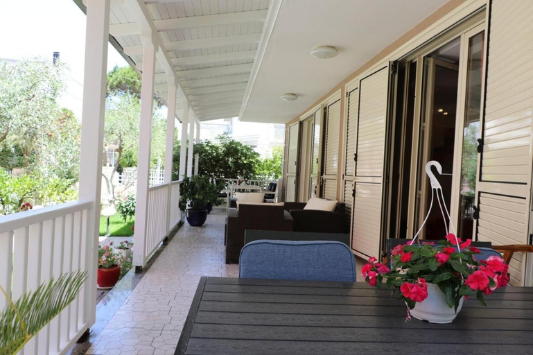 Garden 3, Twin Villa, Kavajës