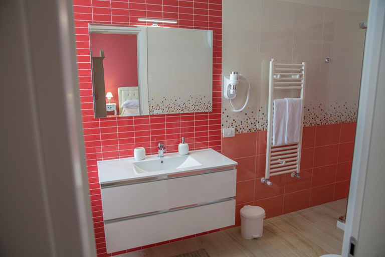 Shower 3, Gleda Rooms Deluxe, Napoli