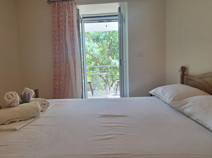 Bedroom 2, Lucas apartments, Vlorës