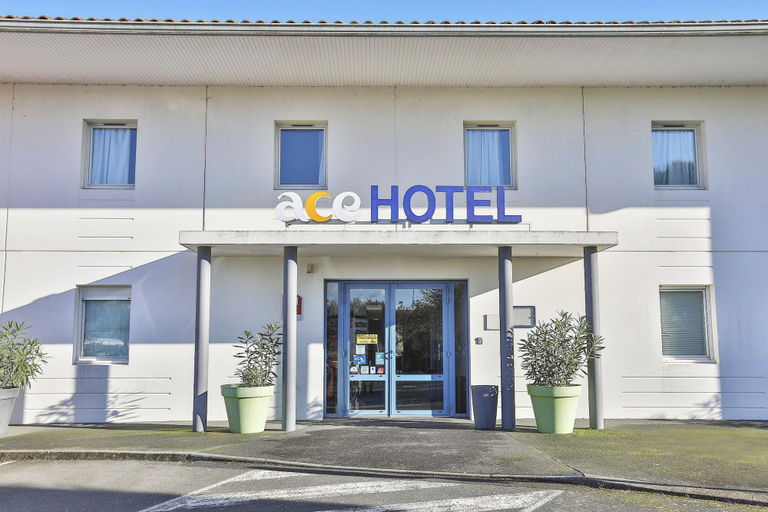 Exterior & Views 2, ACE Hôtel Vendée Sainte Hermine, Vendée
