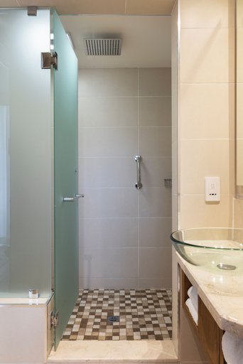 Bathroom 3, Mpilo Boutique Hotel