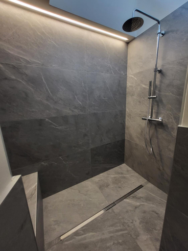 Shower 5, K2 home, Sondrio
