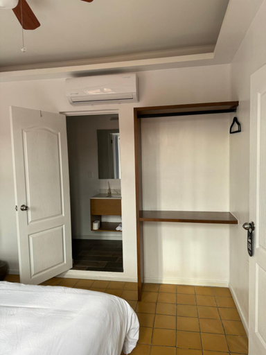 Others 3, Hotel Mado, Jalostotitlán