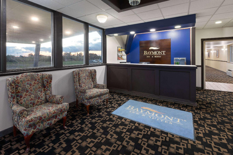 Public Area 2, Baymont By Wyndham Bay City, Bay